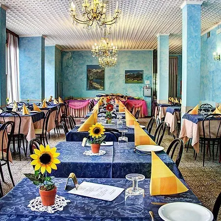 Otel Vittorio Veneto 2*